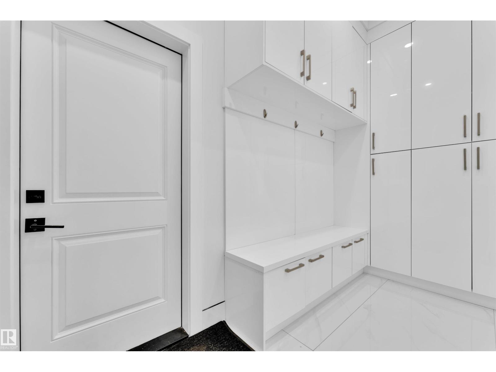 1704 19 St Nw Property Photo 10