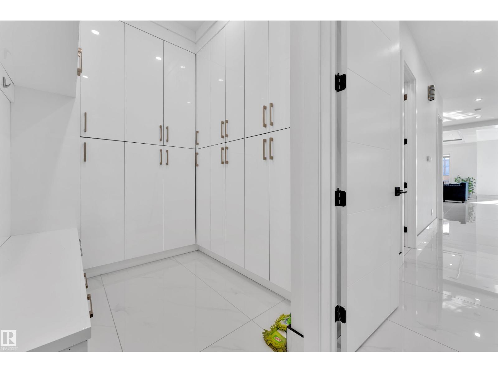 1704 19 St Nw Property Photo 11