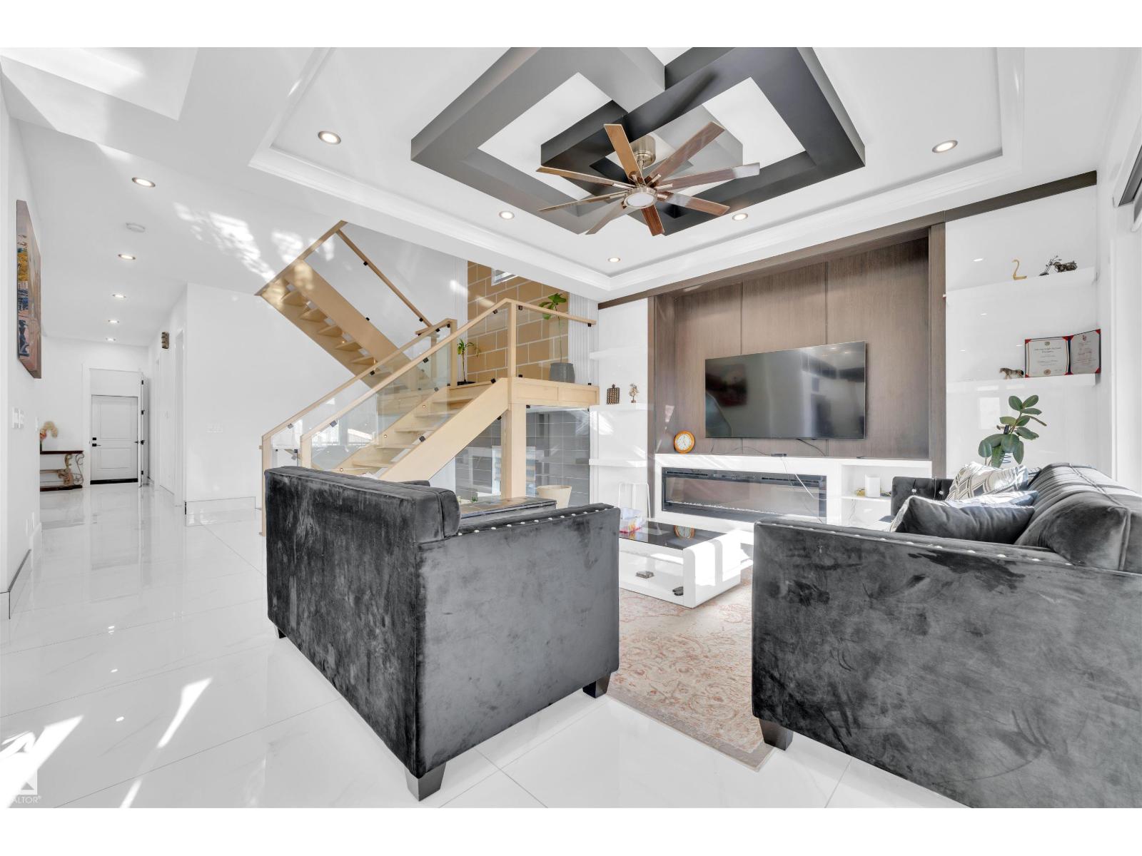 1704 19 St Nw Property Photo 16