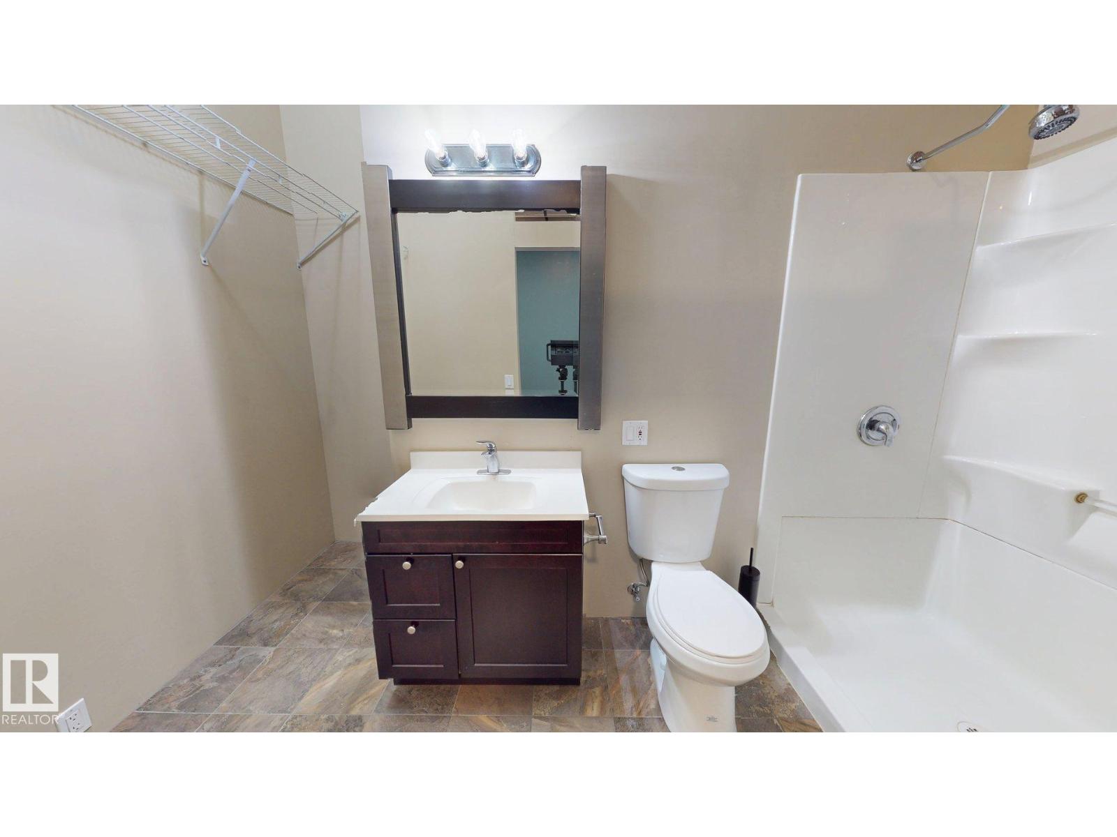 #241 10309 107 St Nw Property Photo 11
