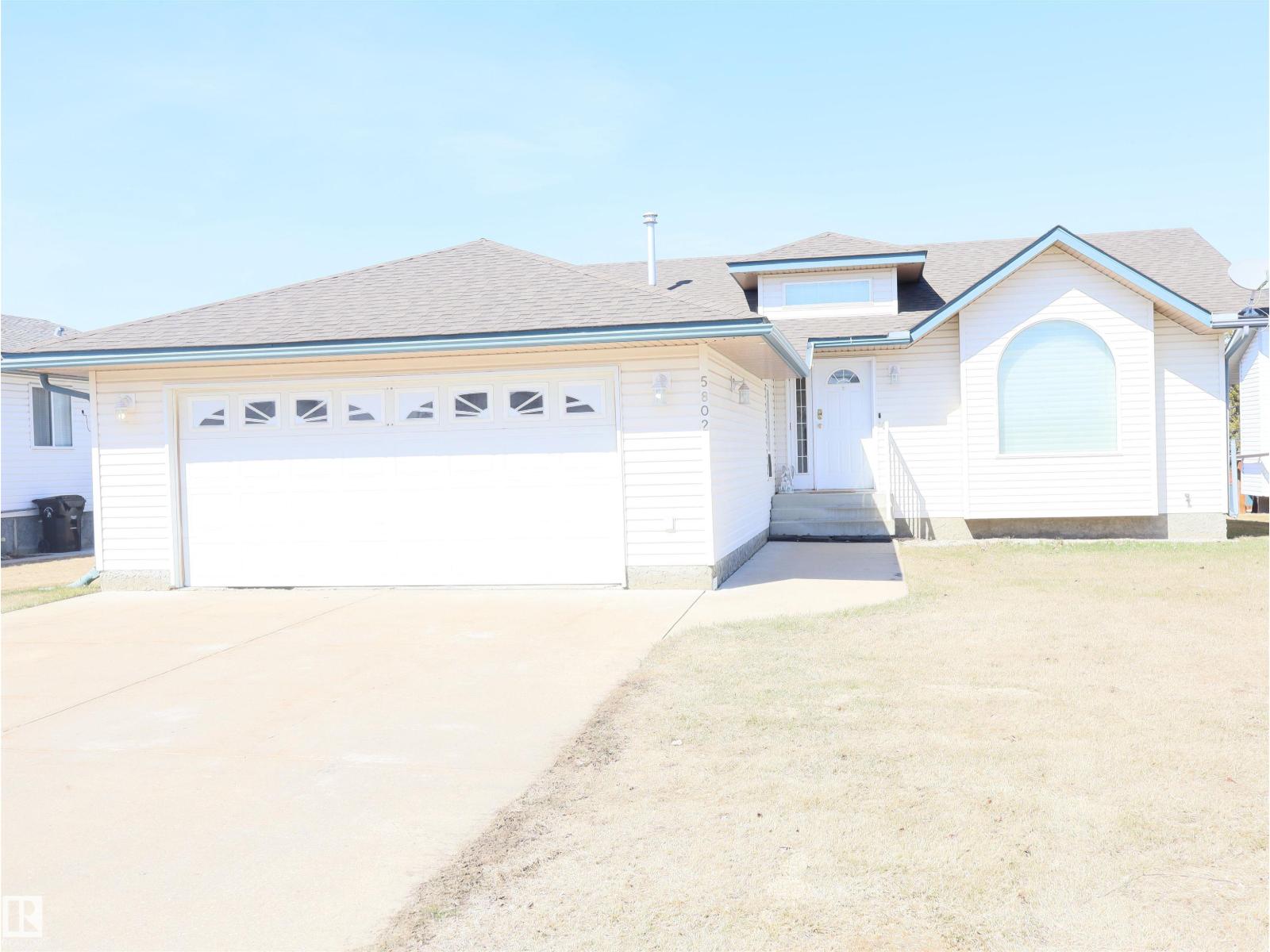 5802 52 Av Property Photo 2