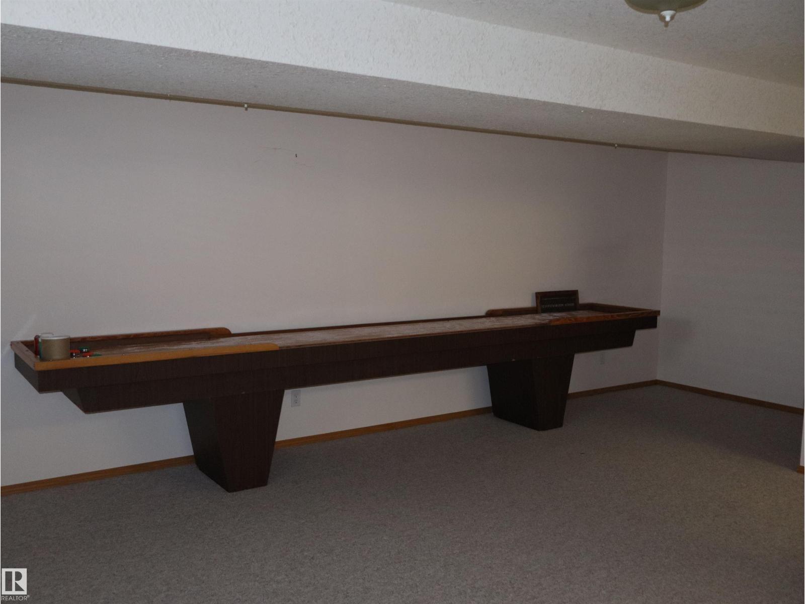 5802 52 Av Property Photo 45