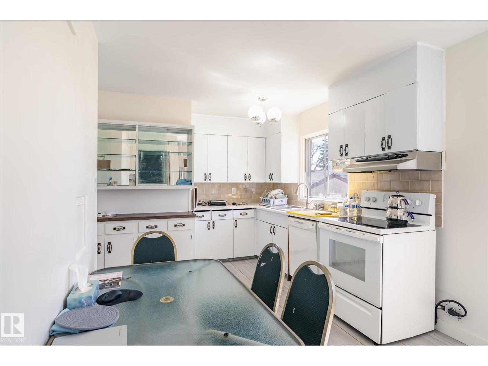 10531 128 Av Nw Property Photo 7