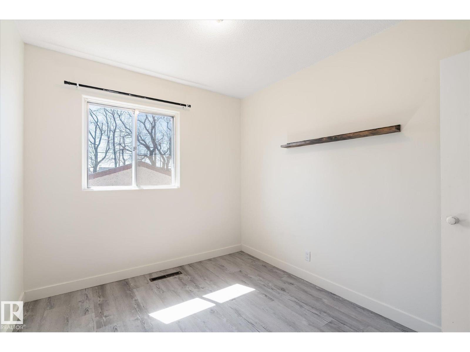 10531 128 Av Nw Property Photo 14