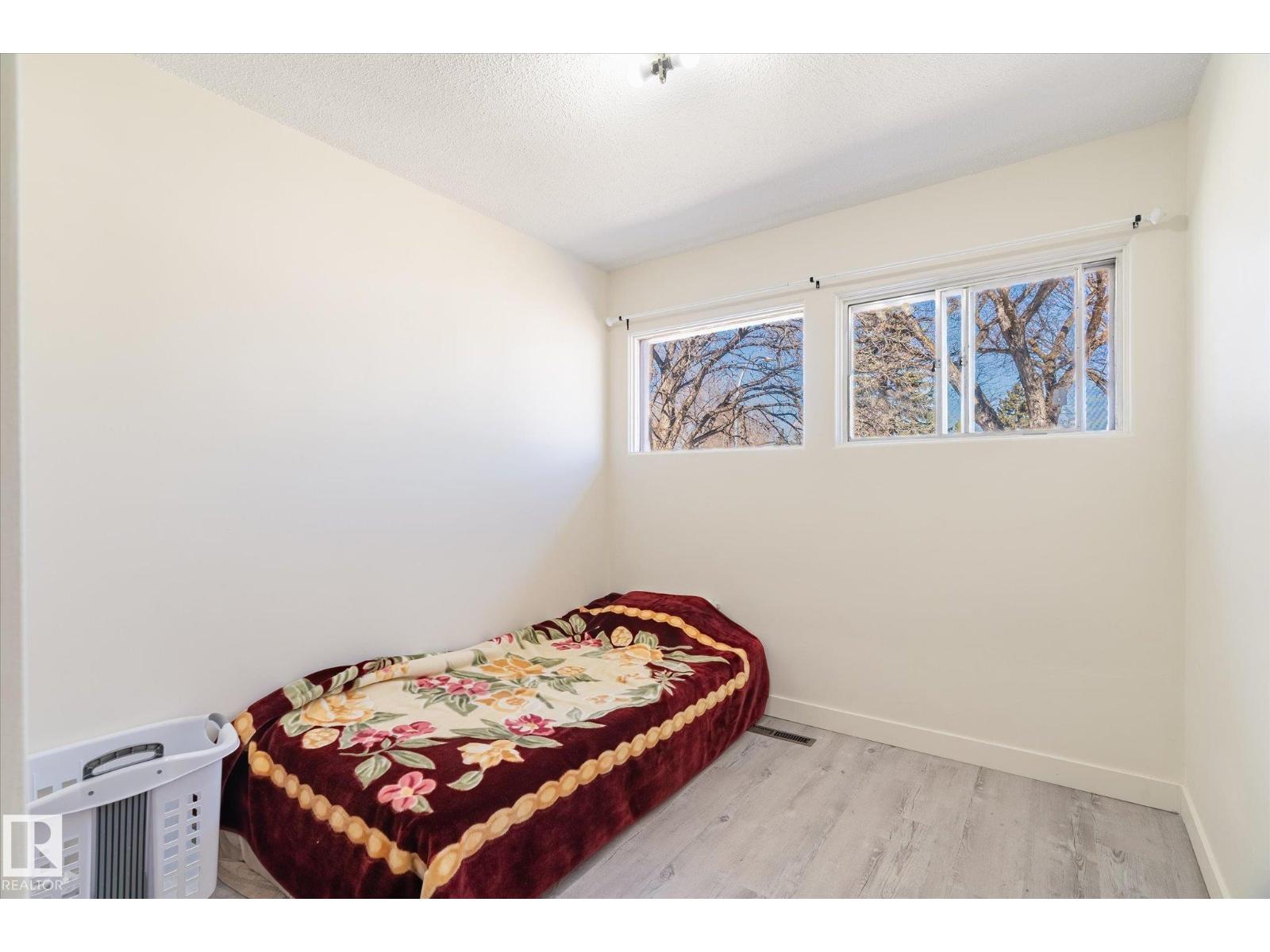 10531 128 Av Nw Property Photo 15