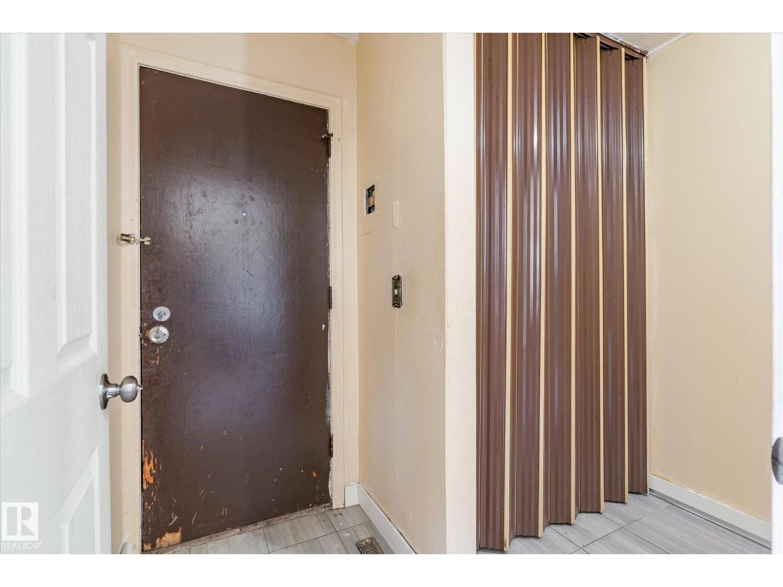 10531 128 Av Nw Property Photo 17