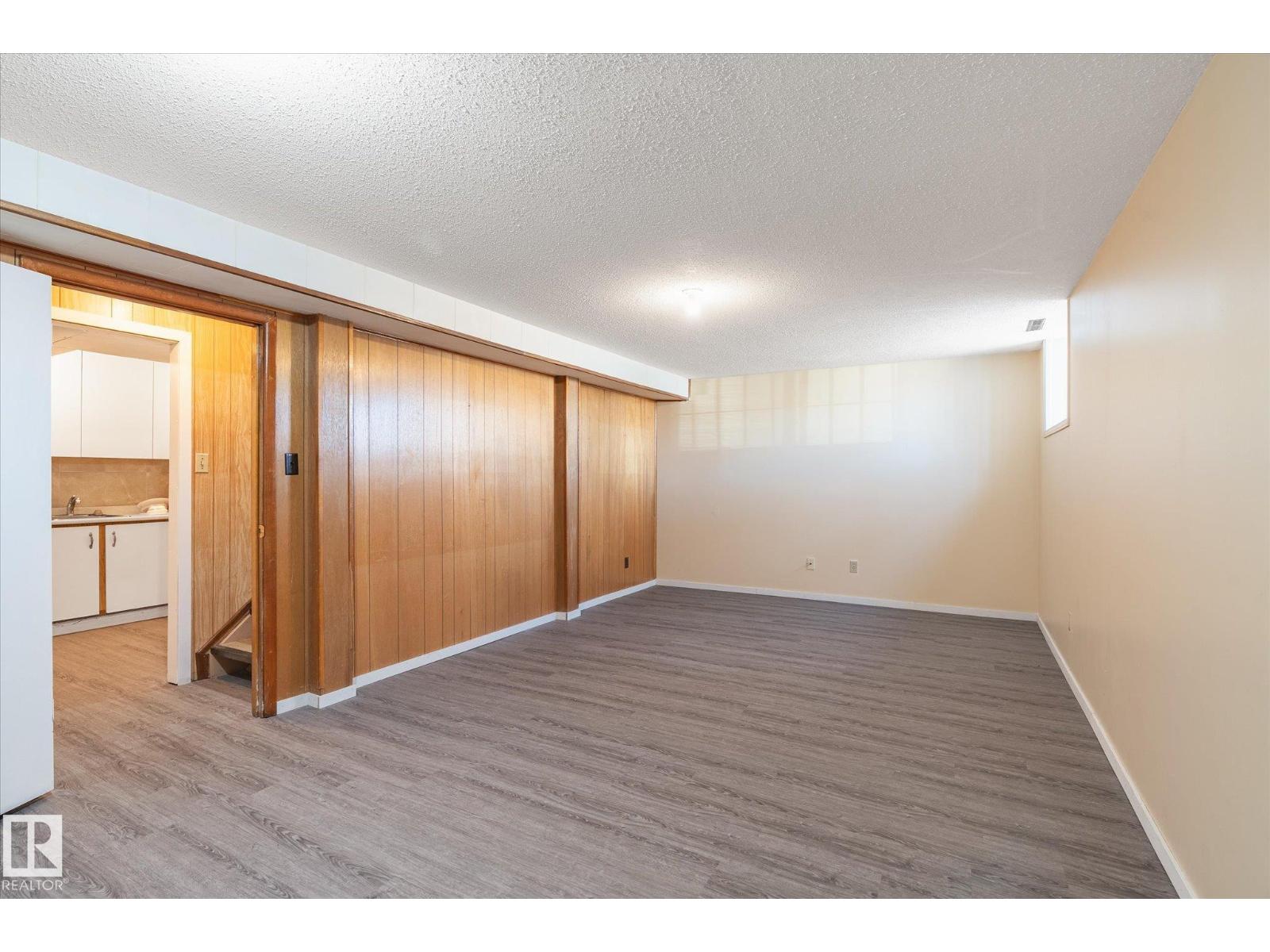 10531 128 Av Nw Property Photo 20