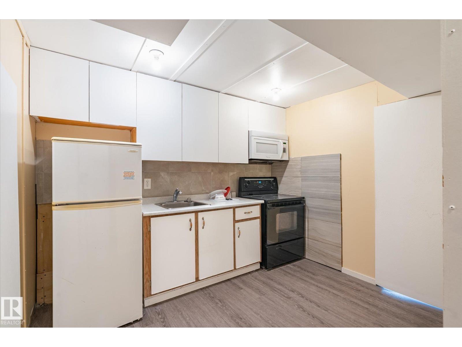 10531 128 Av Nw Property Photo 21