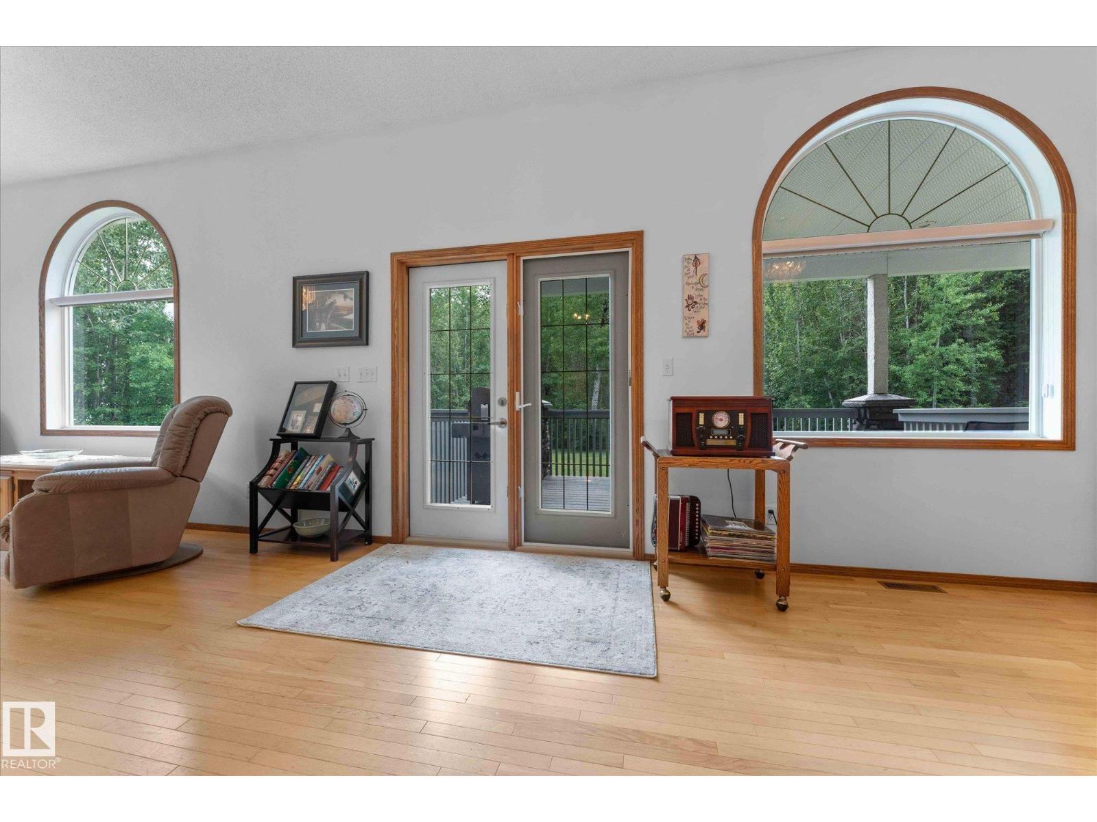 6316 Hghway 16 Property Photo 17