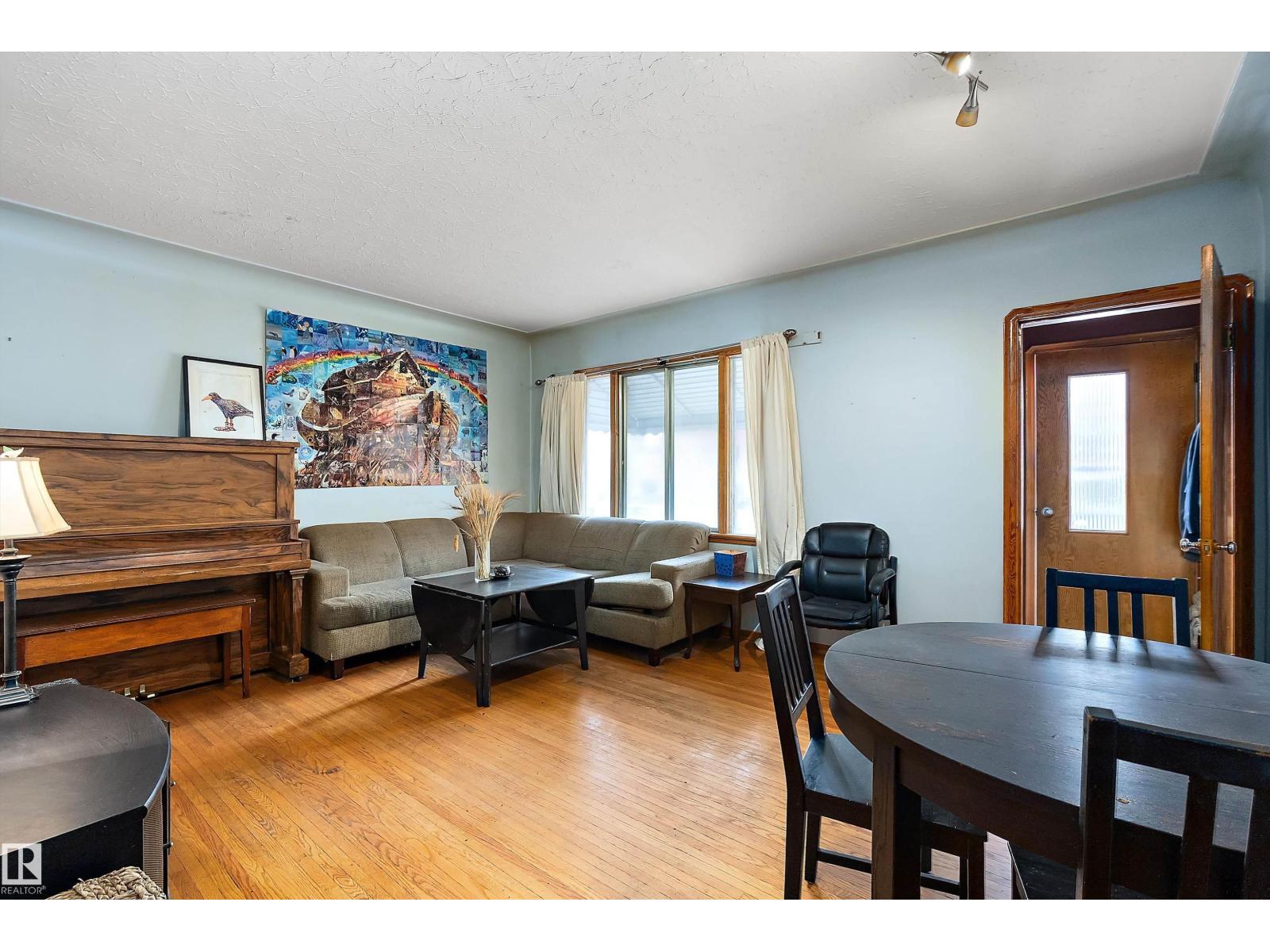 10124 88 Av Nw Property Photo 2