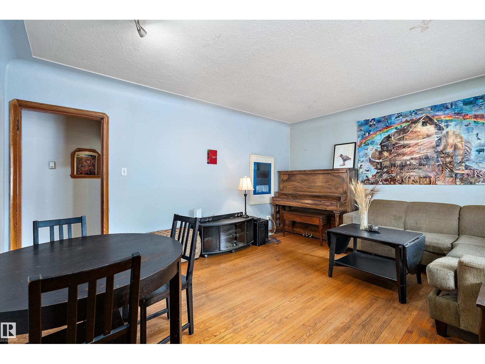 10124 88 Av Nw Property Photo 3