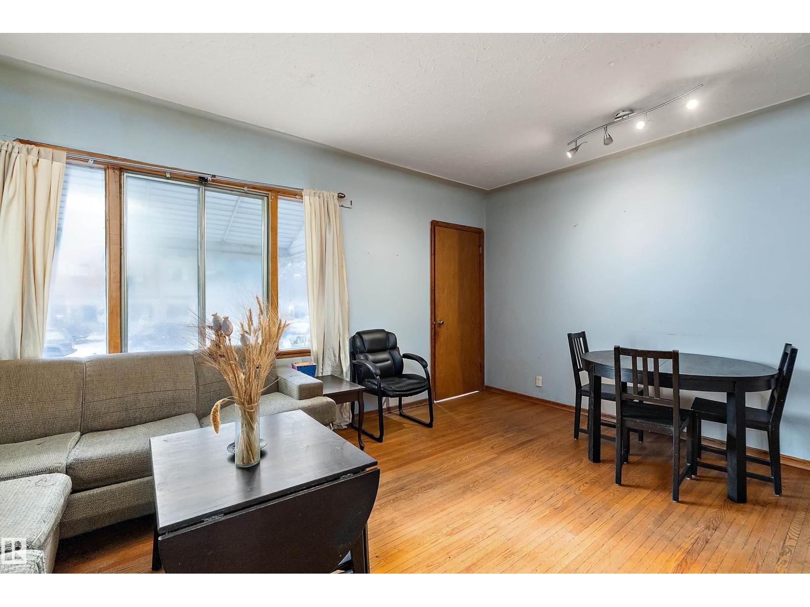 10124 88 Av Nw Property Photo 5