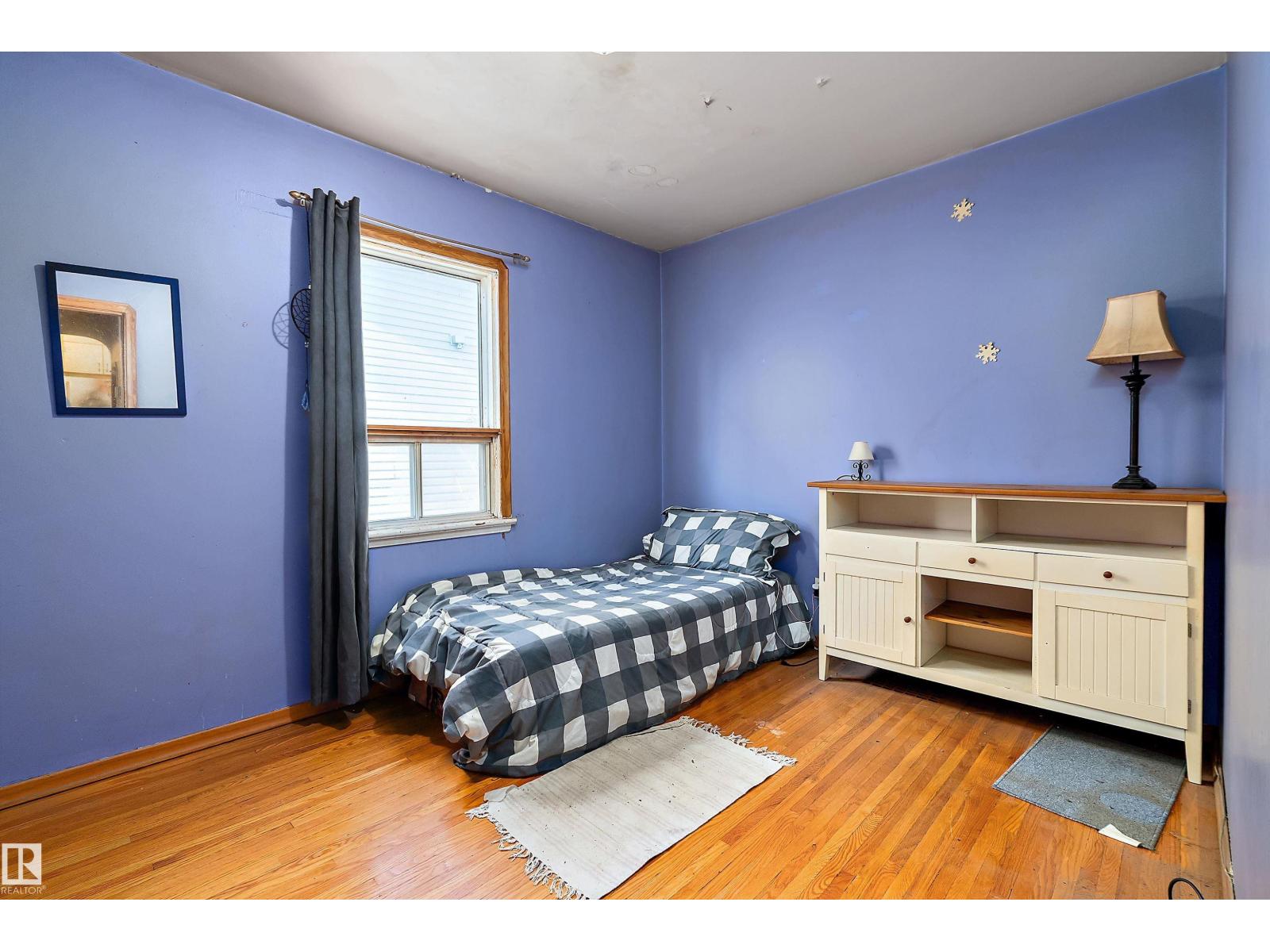 10124 88 Av Nw Property Photo 12