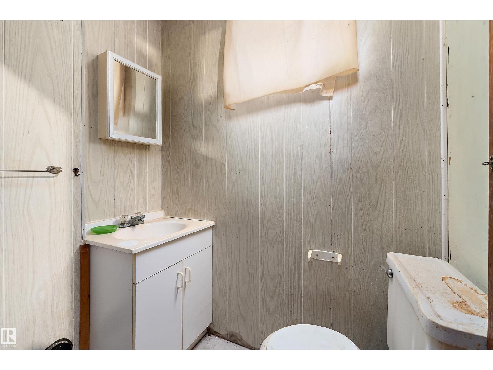 10124 88 Av Nw Property Photo 19
