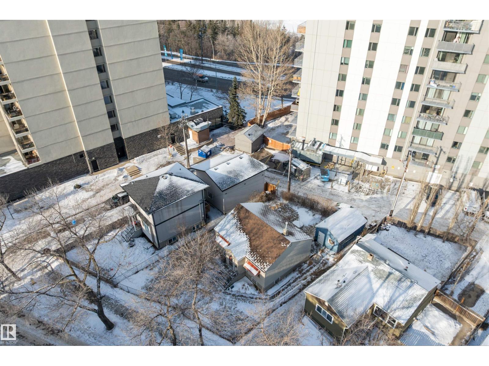 10124 88 Av Nw Property Photo 24