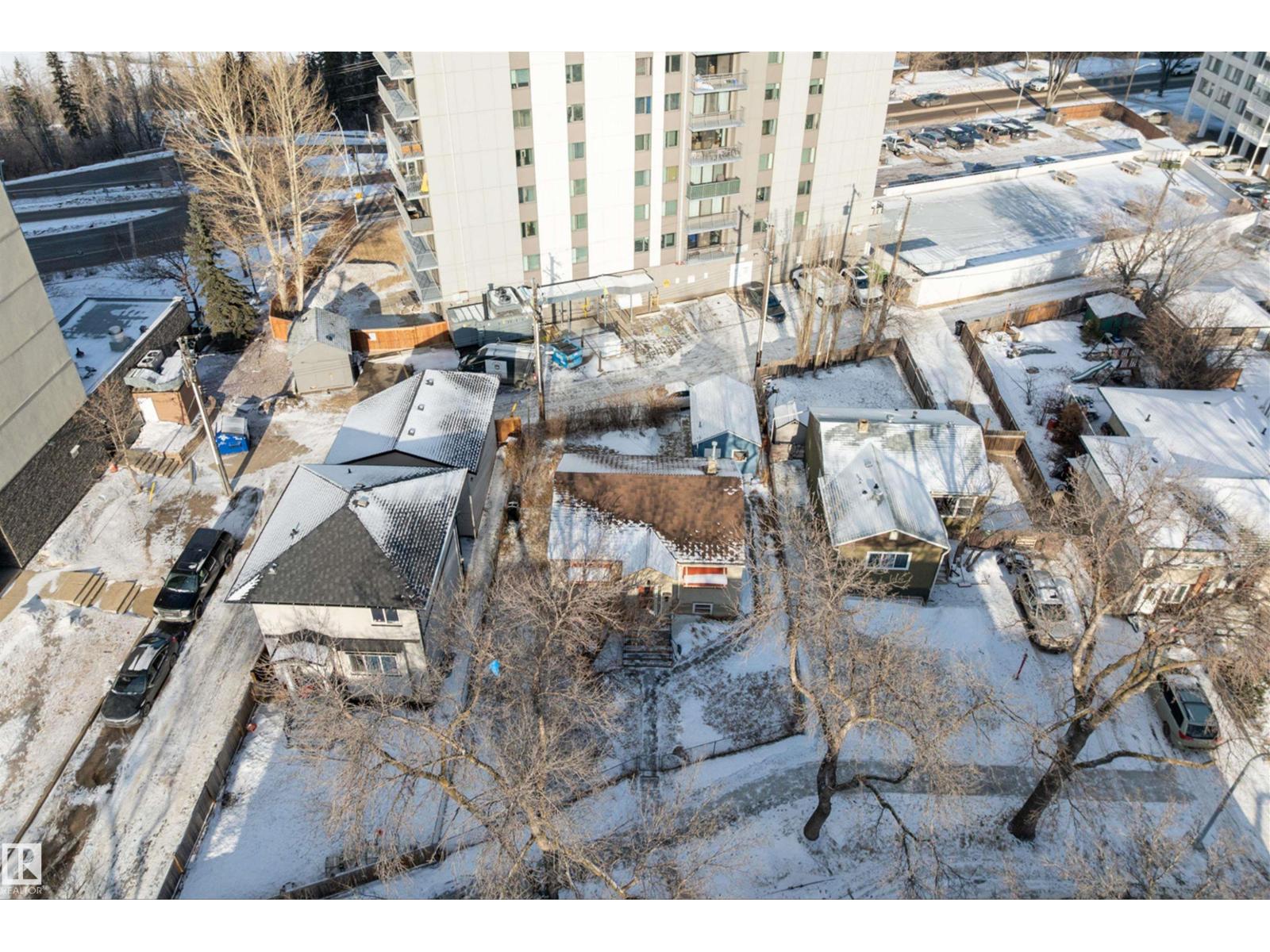 10124 88 Av Nw Property Photo 25
