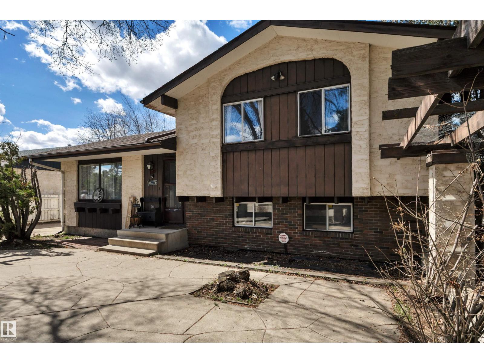 5718 Garden Meadows Drive Property Photo 2