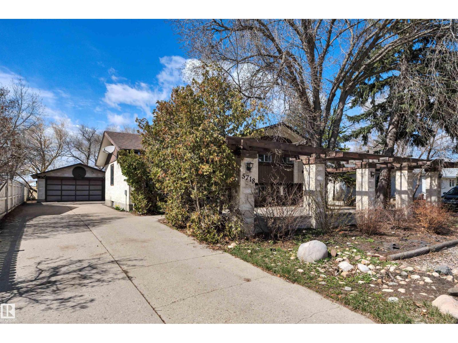 5718 Garden Meadows Drive Property Photo 3