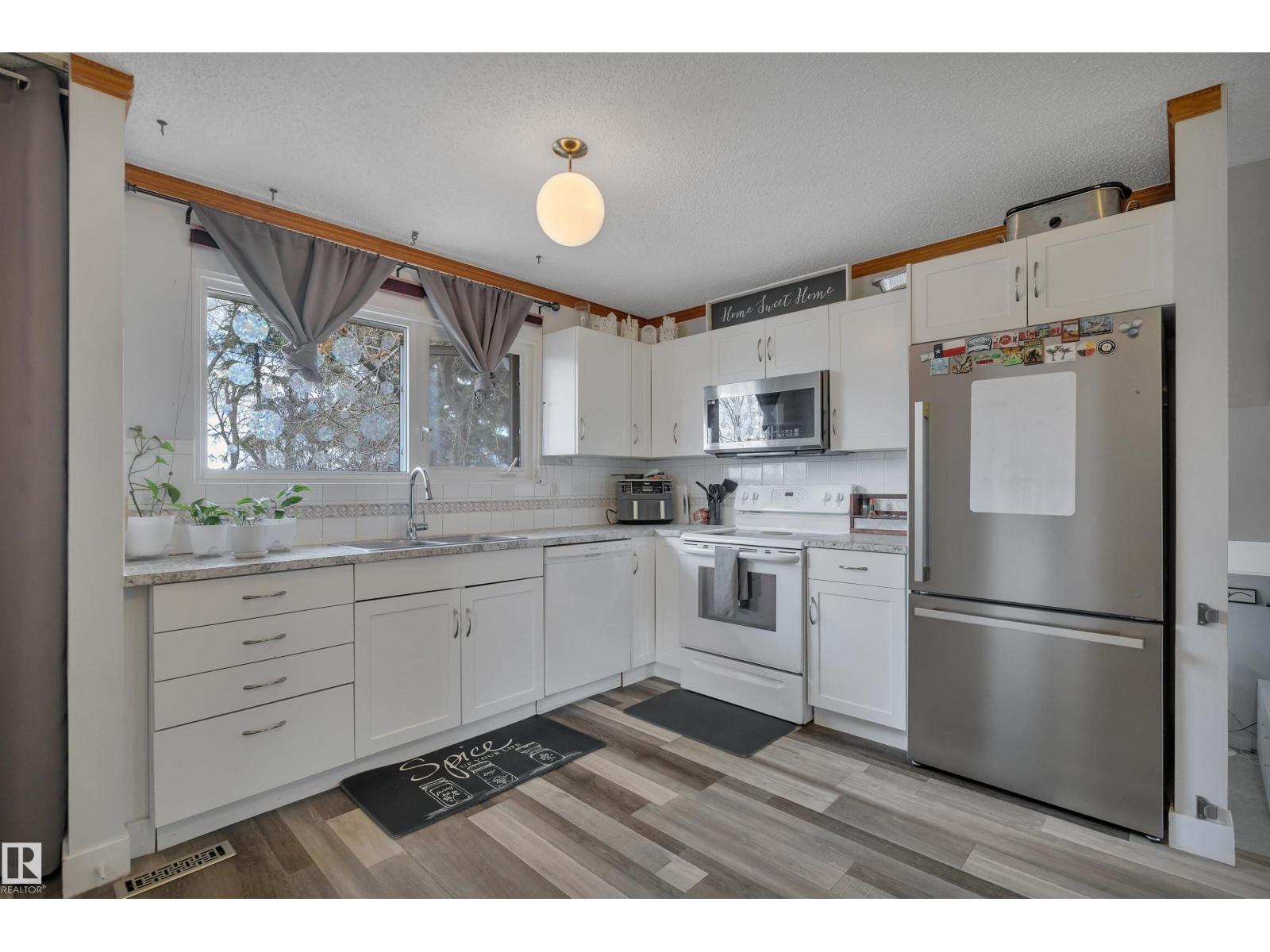 5718 Garden Meadows Drive Property Photo 28