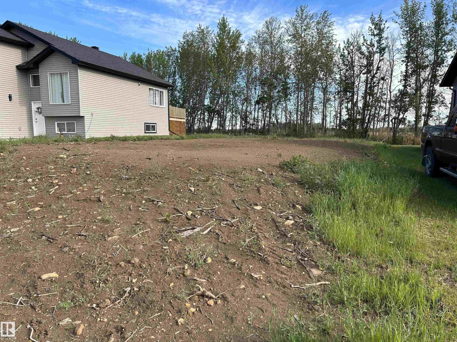 6111 53a Av Property Photo 1