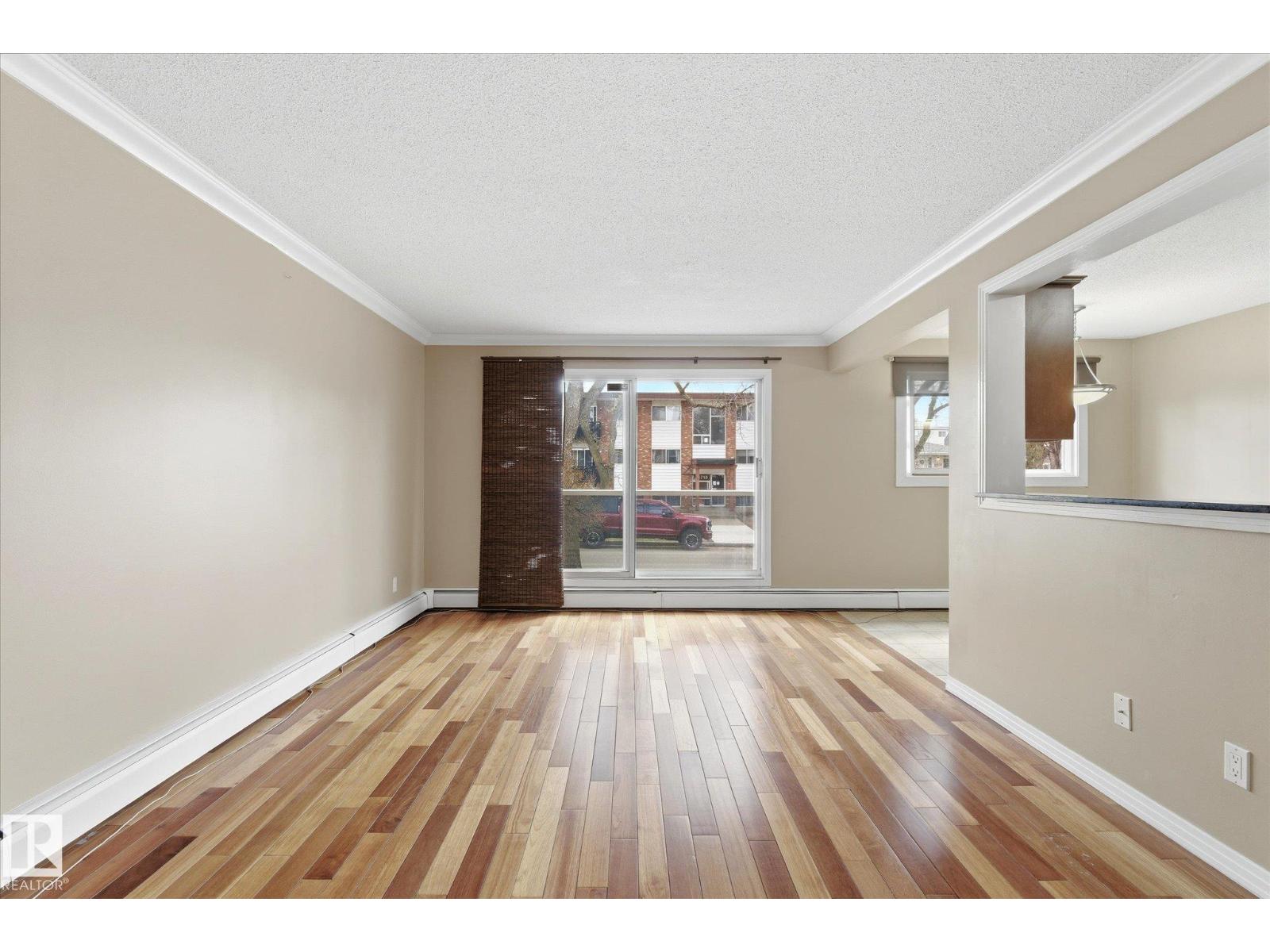 #204 10720 84 Av Nw Property Photo 3