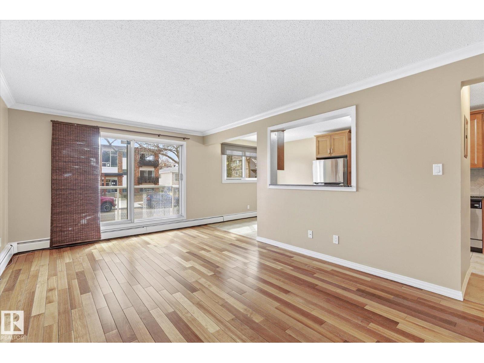 #204 10720 84 Av Nw Property Photo 4