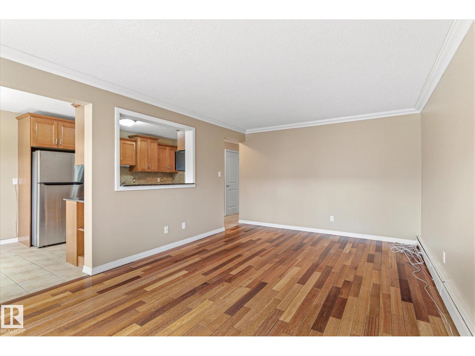 #204 10720 84 Av Nw Property Photo 5