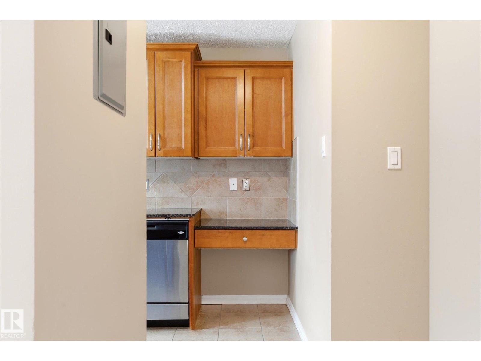 #204 10720 84 Av Nw Property Photo 11