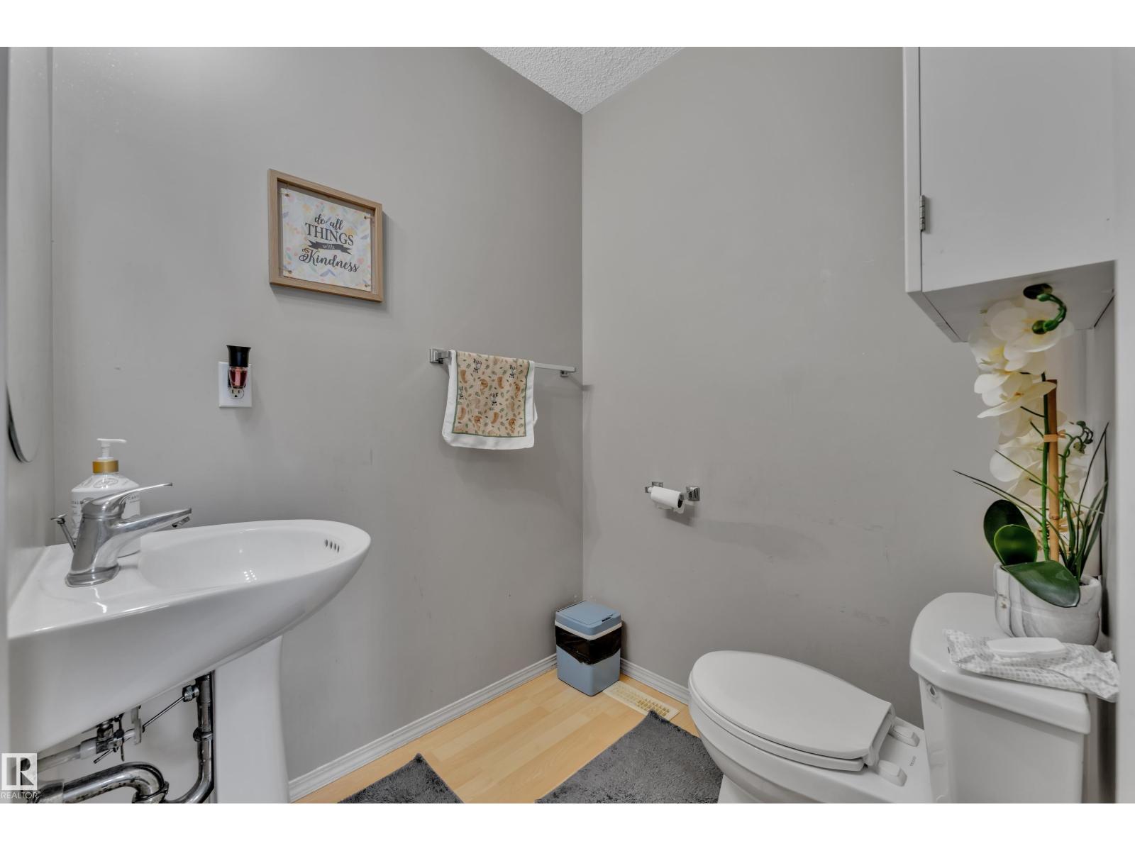 #64 4350 23 St Nw Property Photo 7