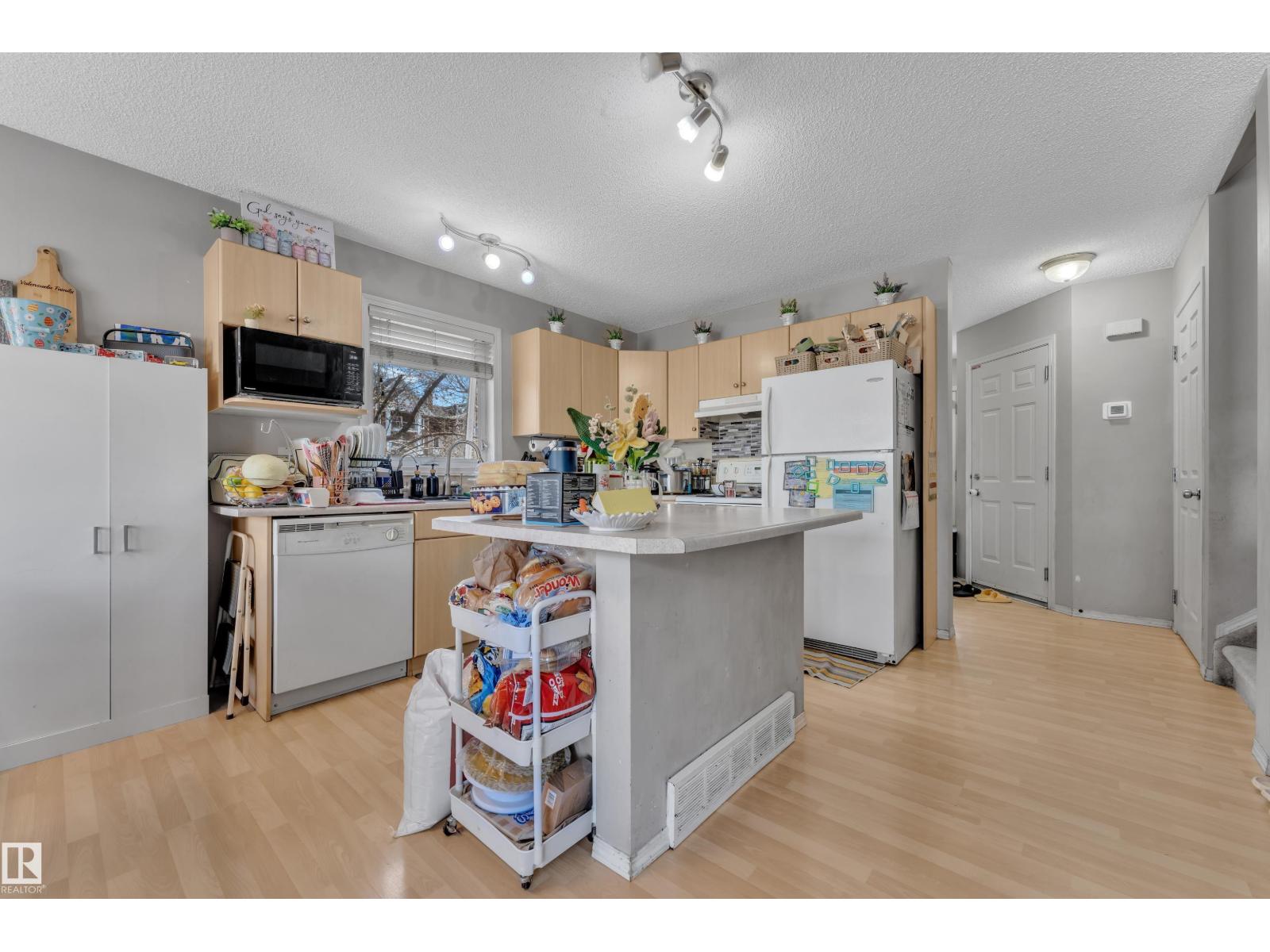 #64 4350 23 St Nw Property Photo 16