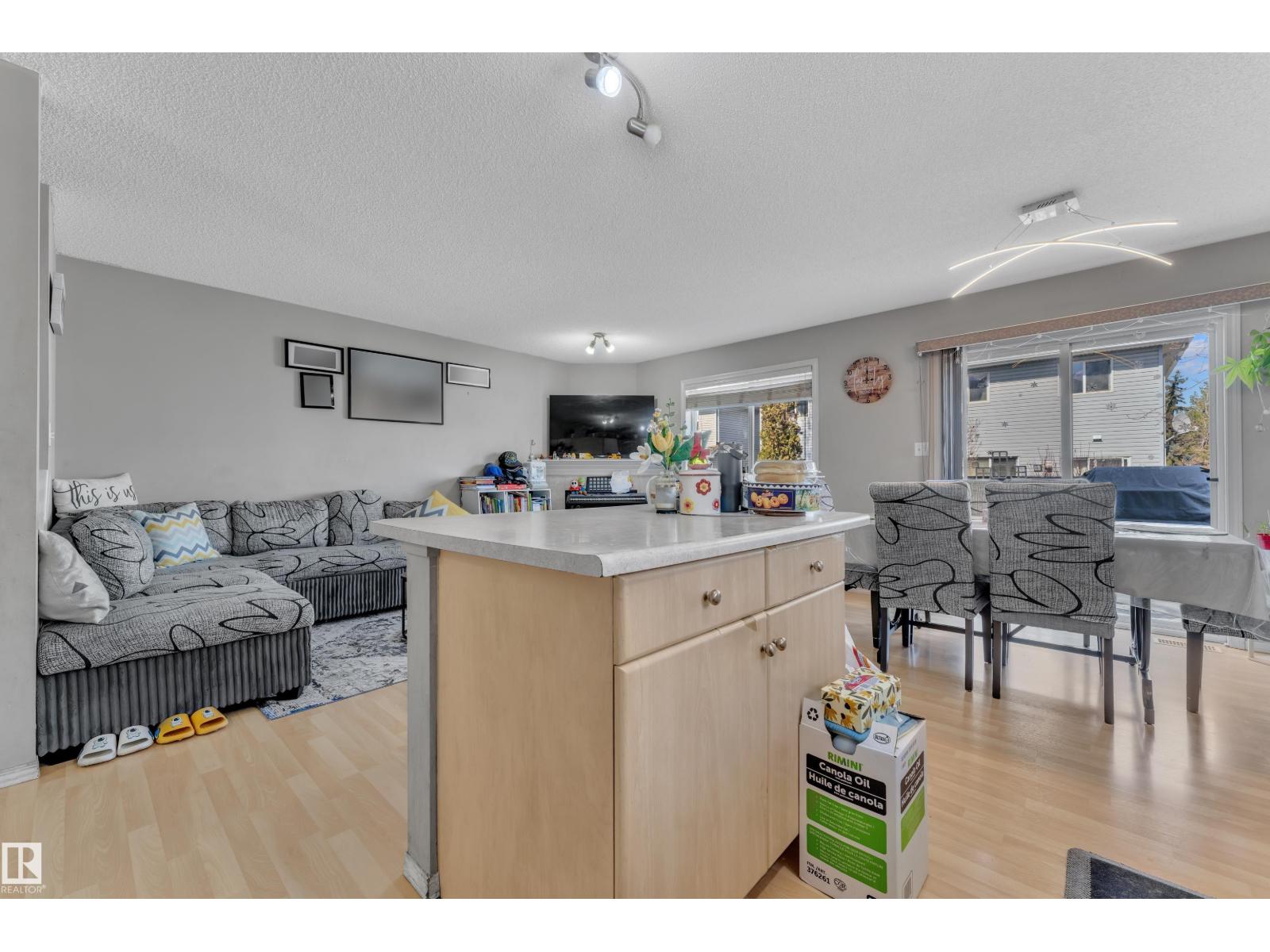 #64 4350 23 St Nw Property Photo 19