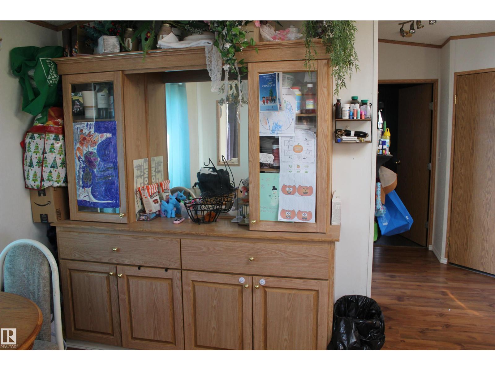 4610 51 Av Property Photo 12