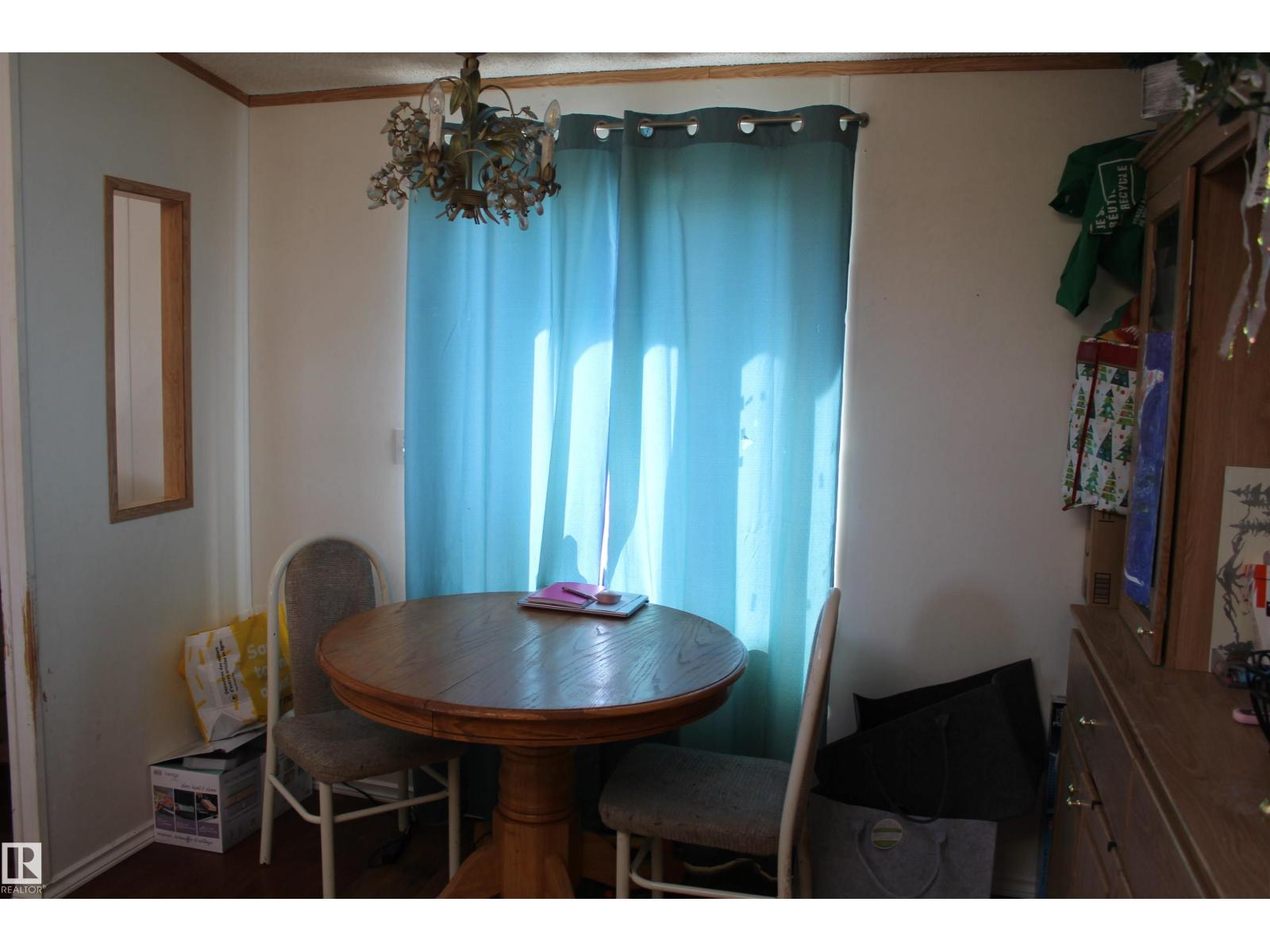 4610 51 Av Property Photo 13