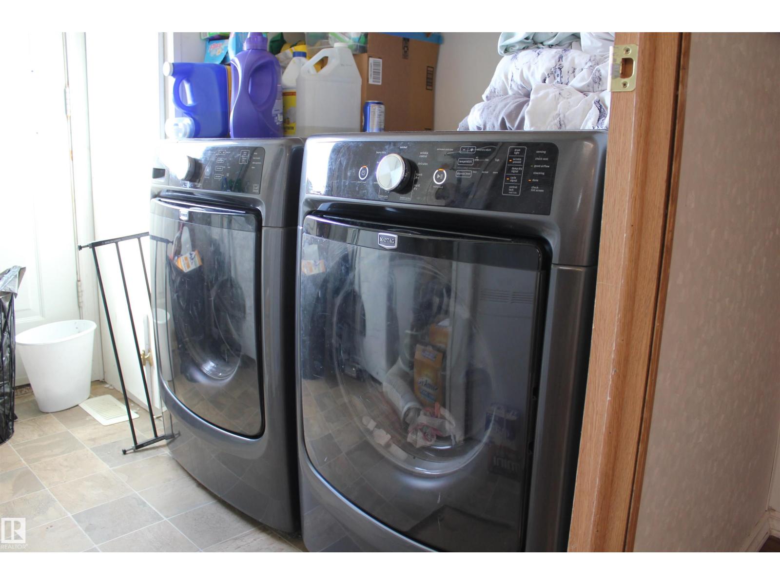 4610 51 Av Property Photo 16
