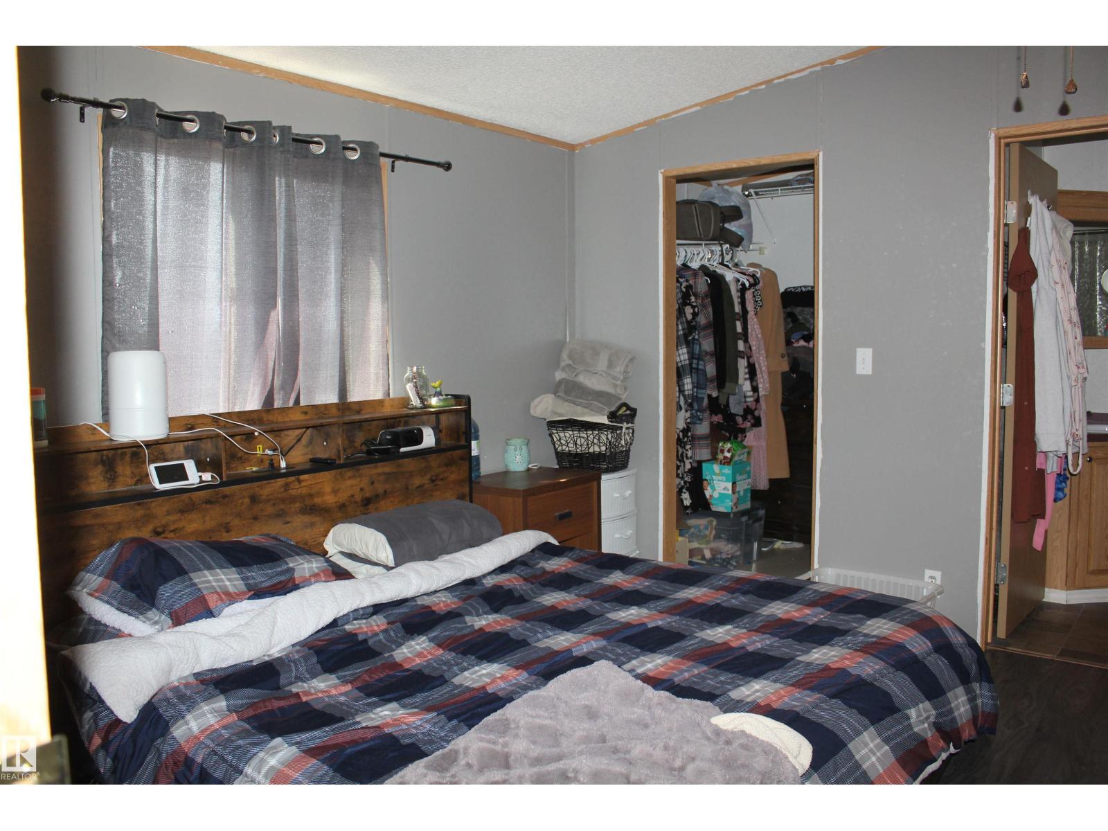 4610 51 Av Property Photo 17