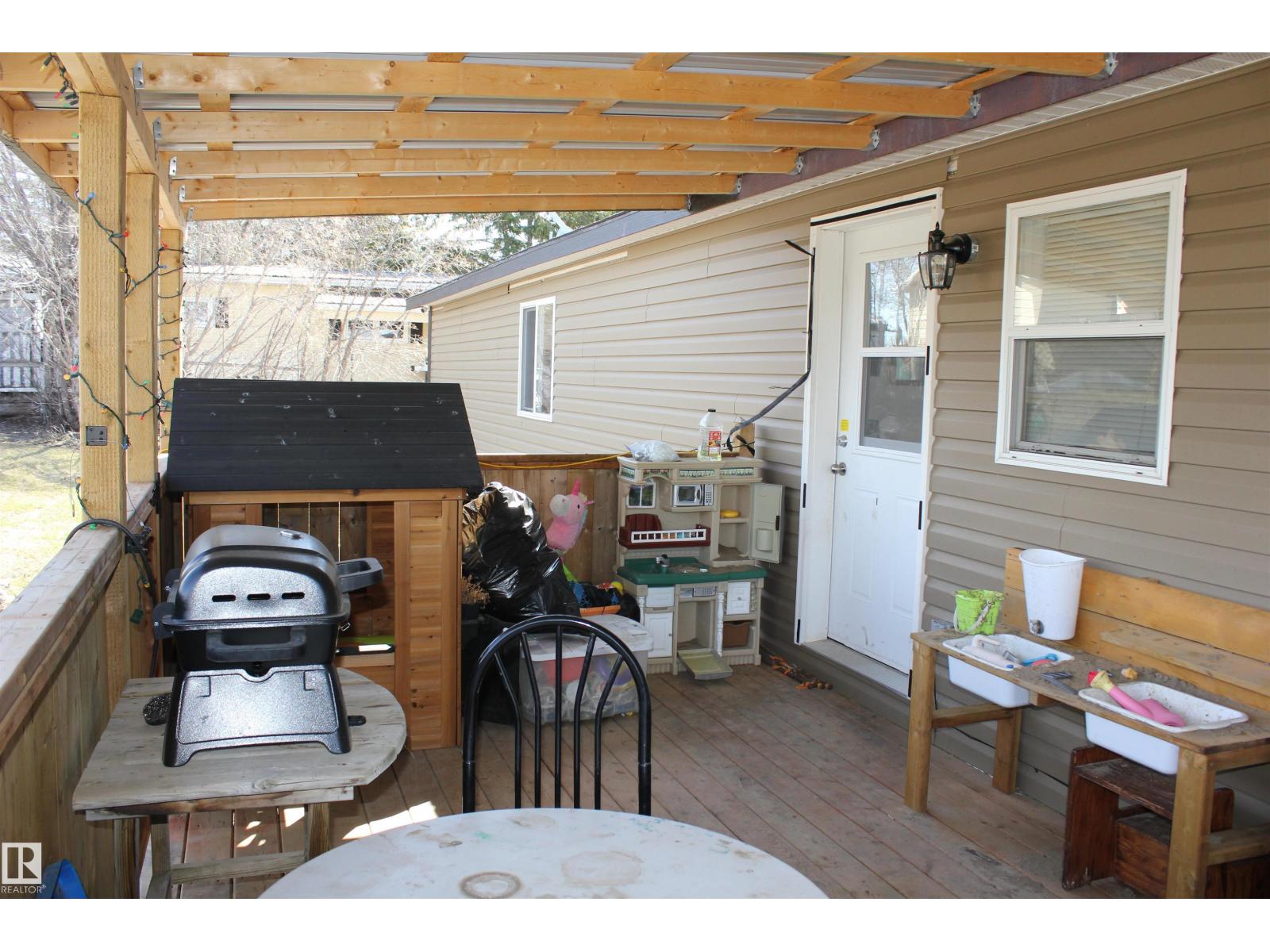 4610 51 Av Property Photo 23