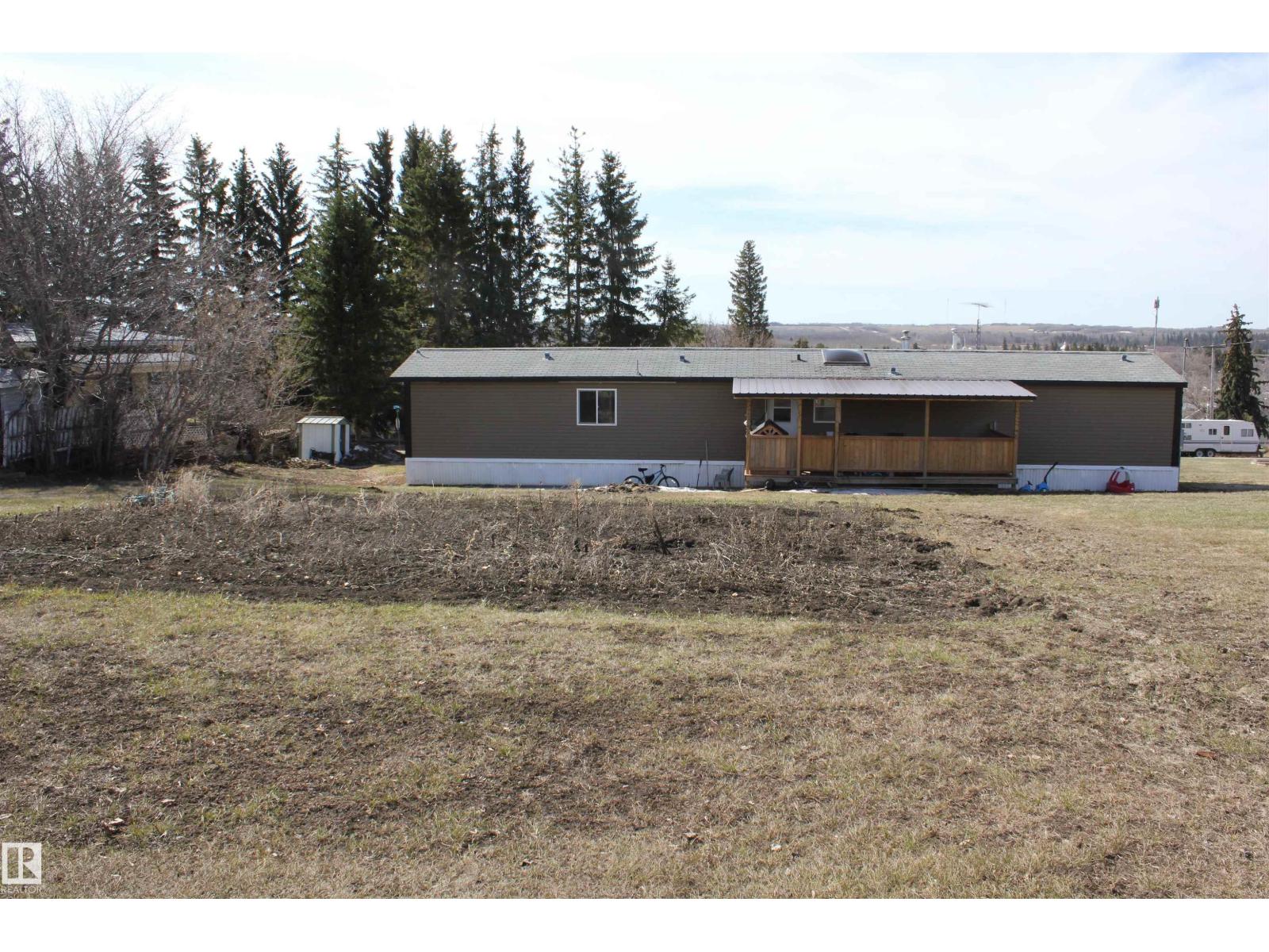 4610 51 Av Property Photo 26