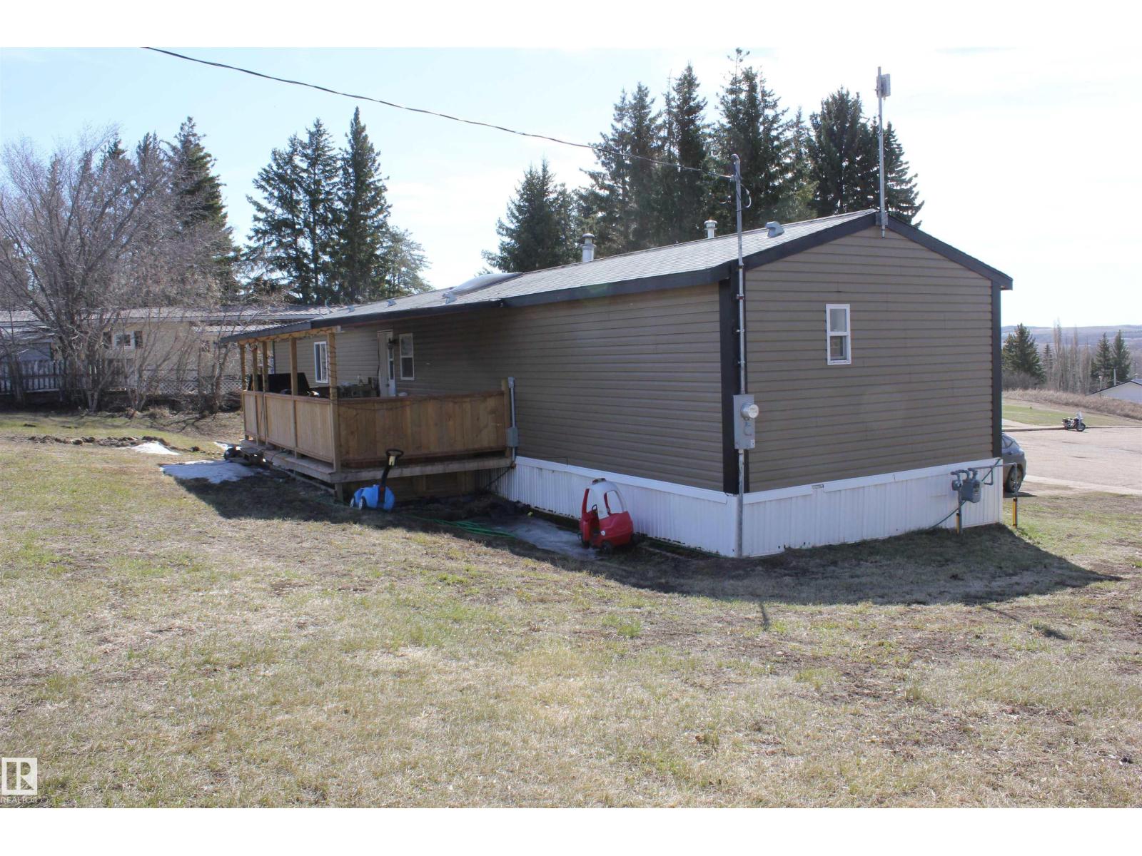 4610 51 Av Property Photo 30
