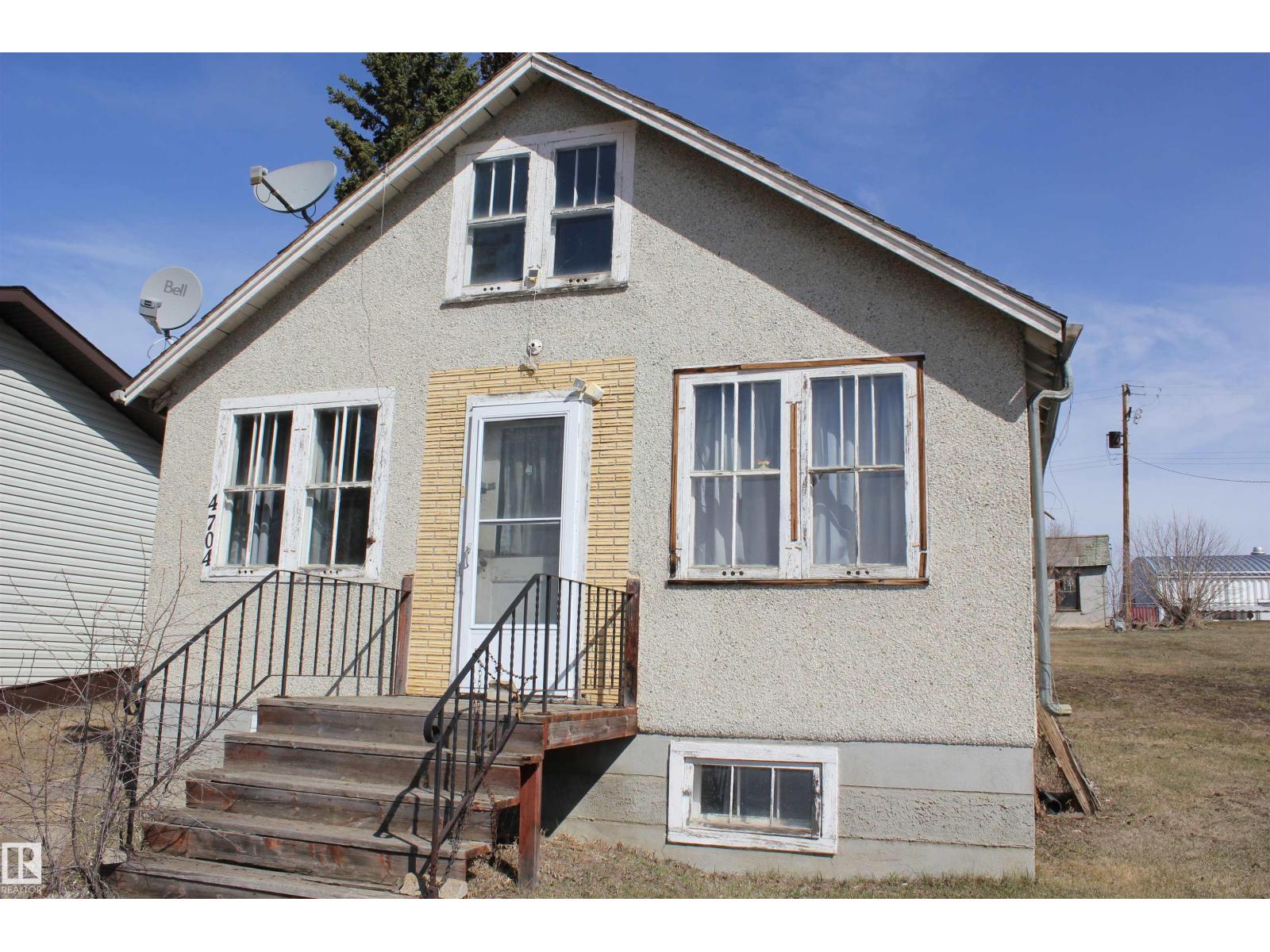 4610 51 Av Property Photo 33