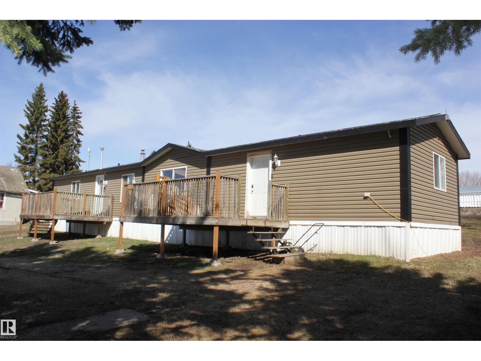 4610 51 Av Property Photo 35