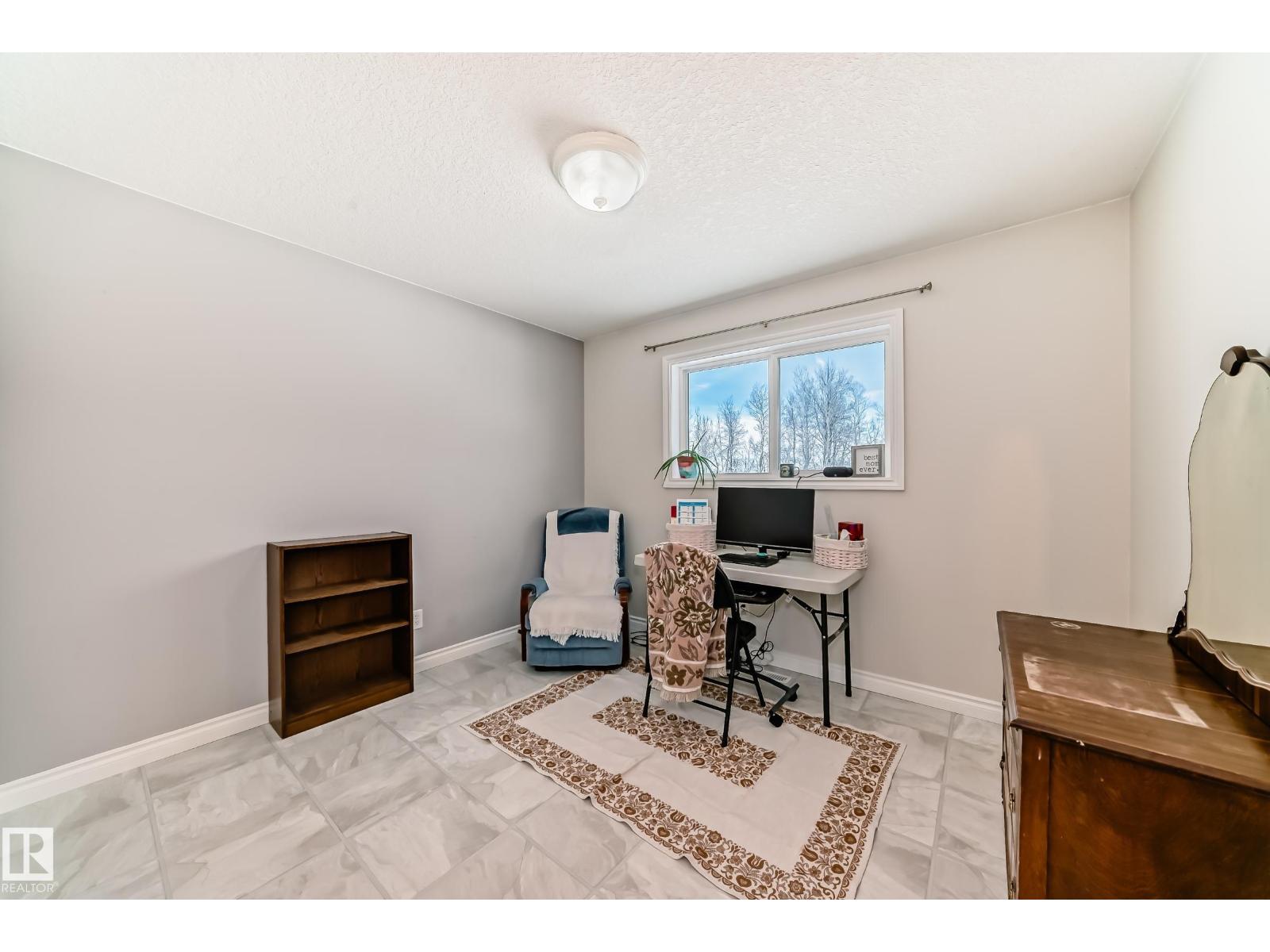#8 54514 Rr12 Property Photo 17