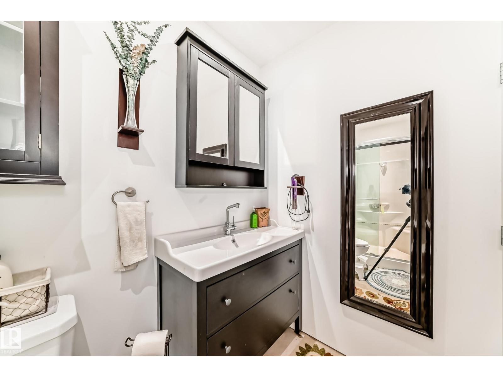 #8 54514 Rr12 Property Photo 32