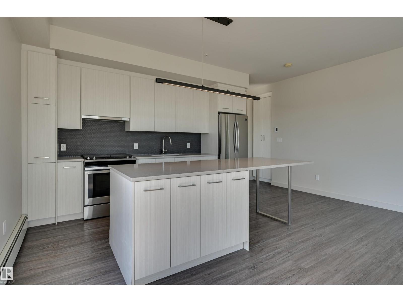 #403 10837 83 Av Nw Nw Property Photo 14