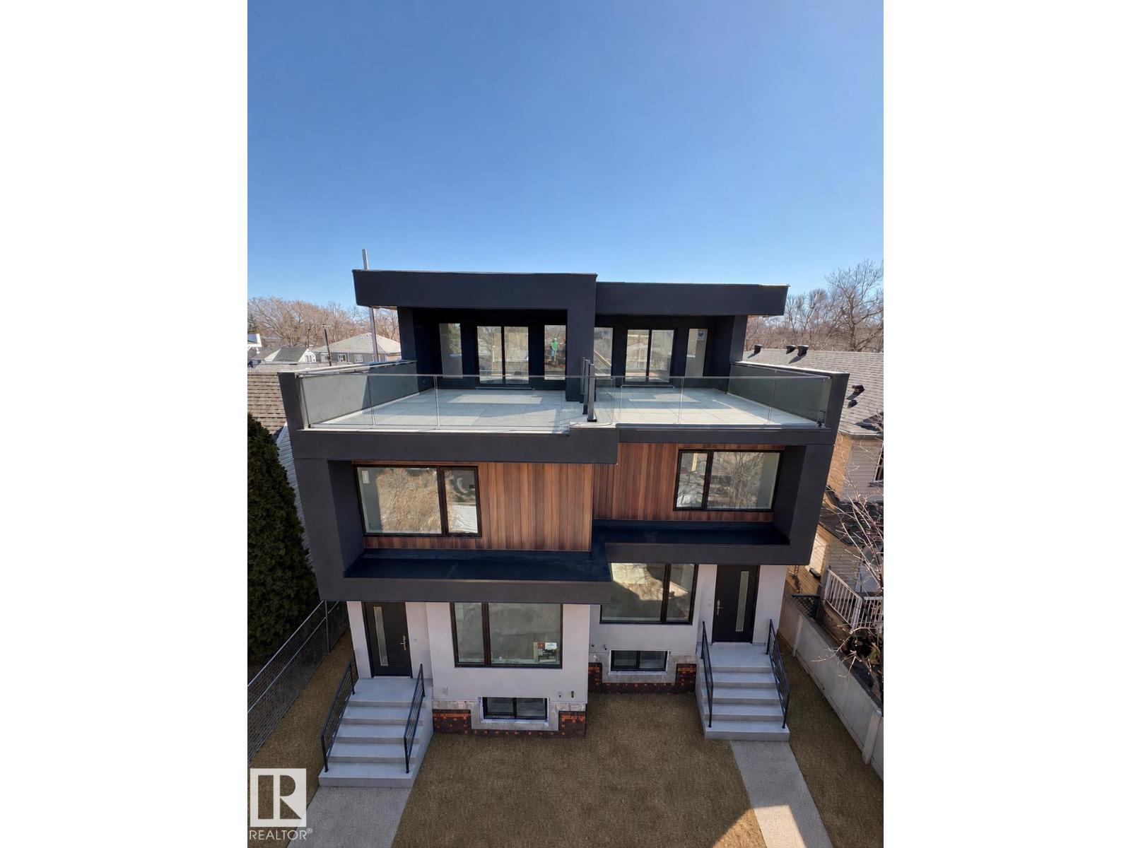 9007 92 St Nw Property Photo 1