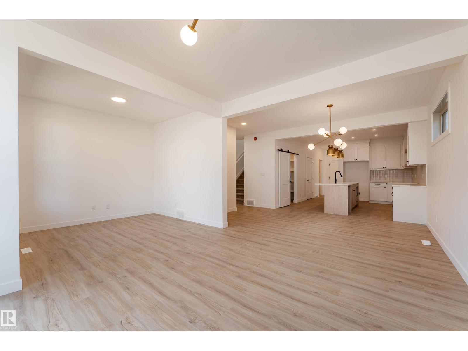 12 Gable Cm Property Photo 8