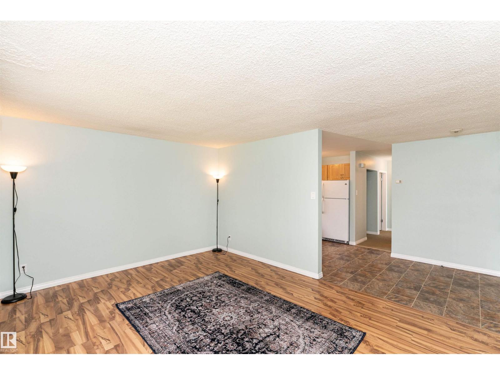 #5 8807 101 St Nw Property Photo 14