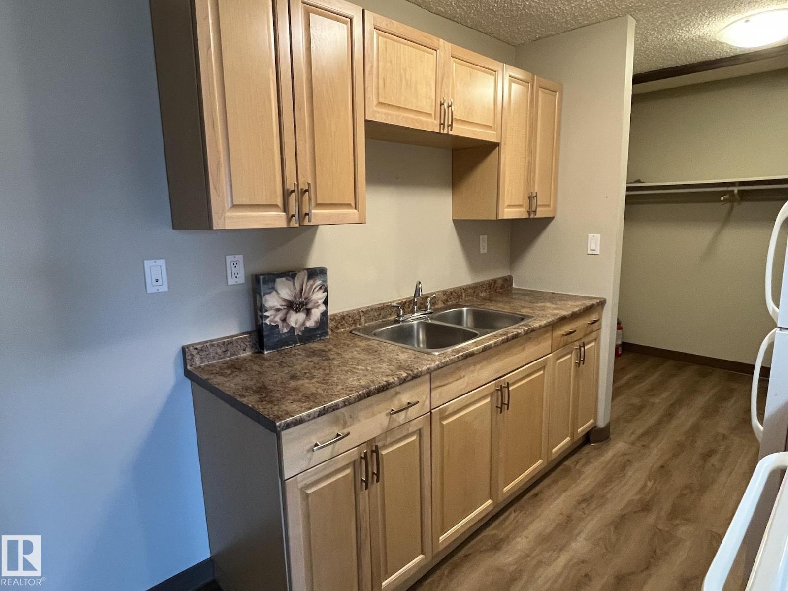 #205 51 Brown St Property Photo 10