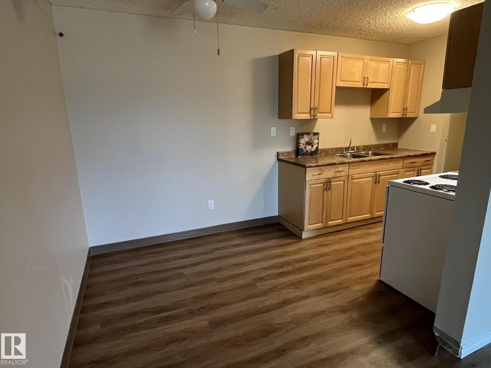 #205 51 Brown St Property Photo 12