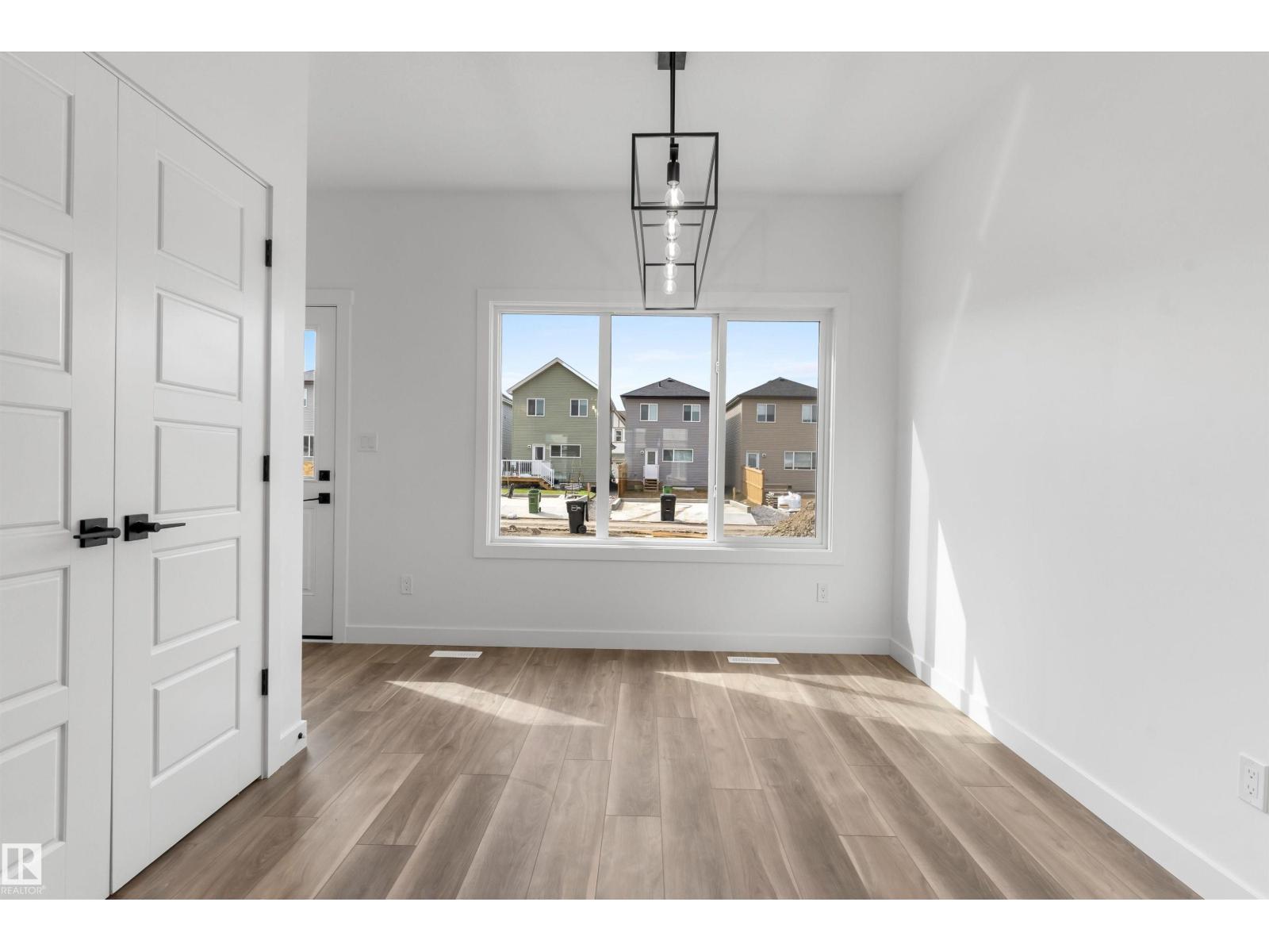 6265 175a Av Nw Property Photo 7