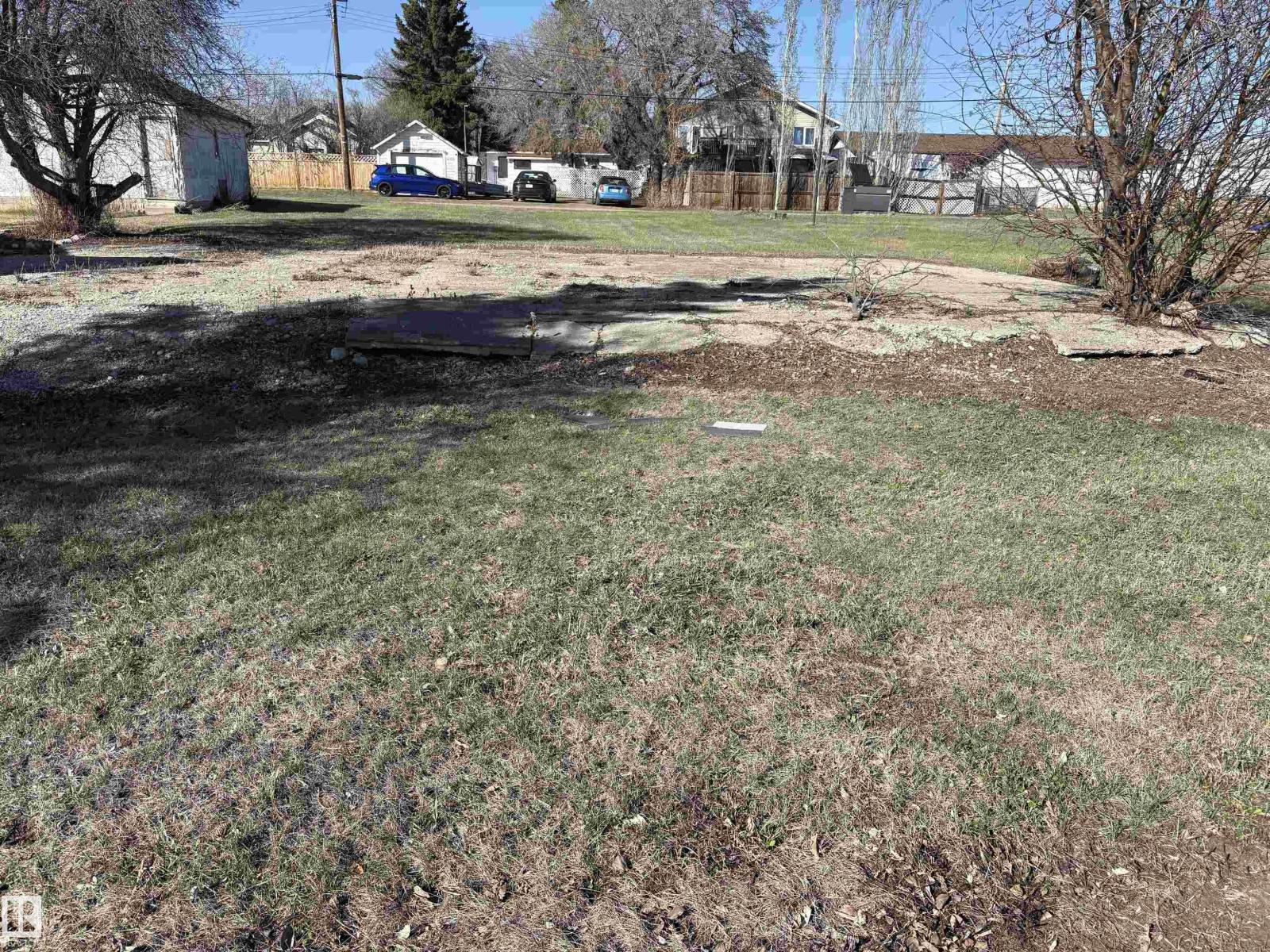 5020 49 Ave Photo de la propriété 1